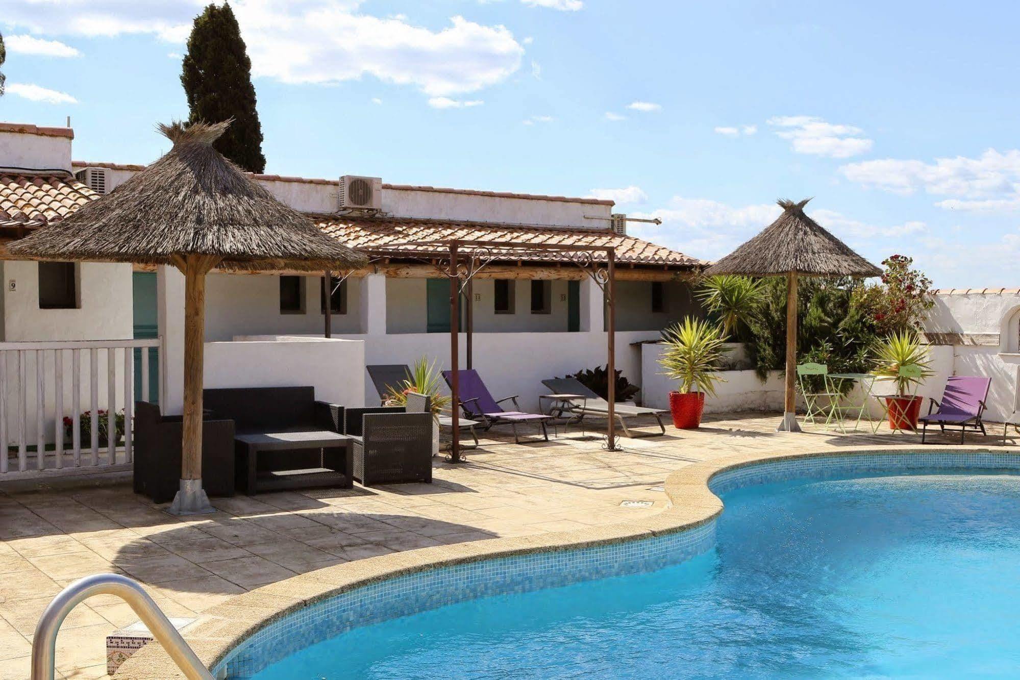 Hotel La Palunette Saintes-Maries-de-la-Mer Eksteriør bilde