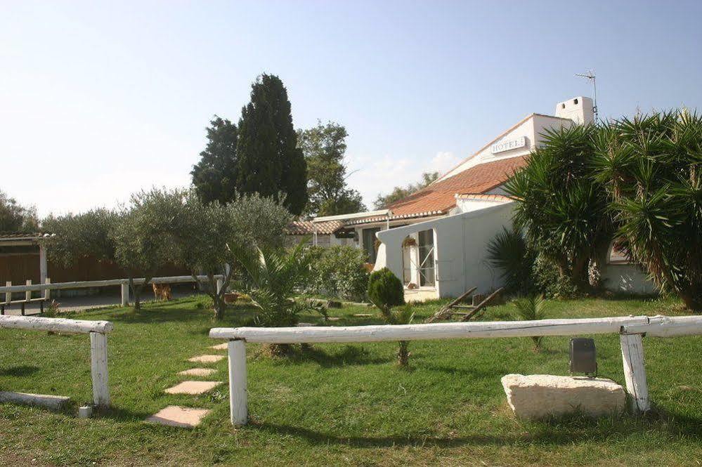 Hotel La Palunette Saintes-Maries-de-la-Mer Eksteriør bilde
